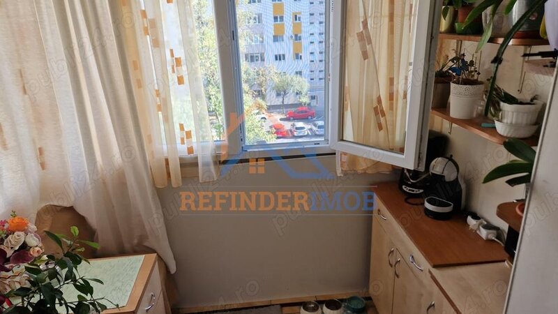 Petre Ispirescu vanzare apartament 3 camere zona Barca