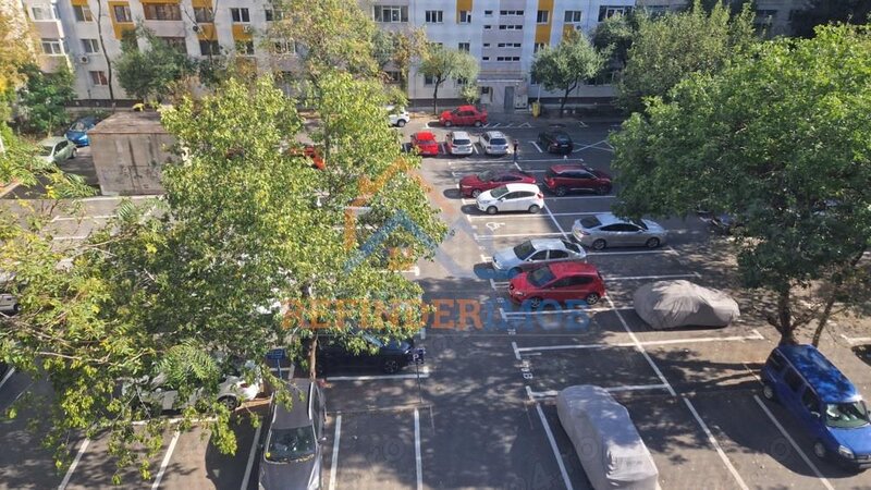 Petre Ispirescu vanzare apartament 3 camere zona Barca